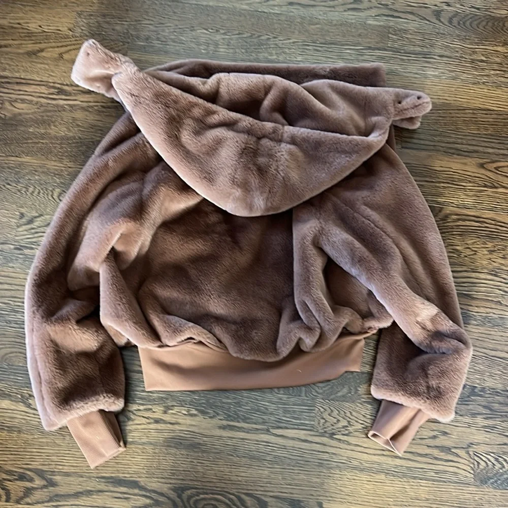 ALO faux fur foxy jacket - M - Picture 4 of 7